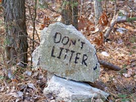 Don't Litter sign on the Ocean County Rail Trail